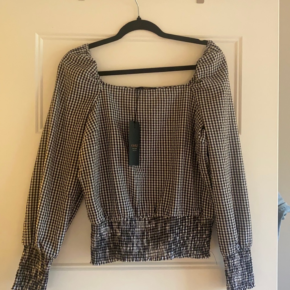 Black & White Top